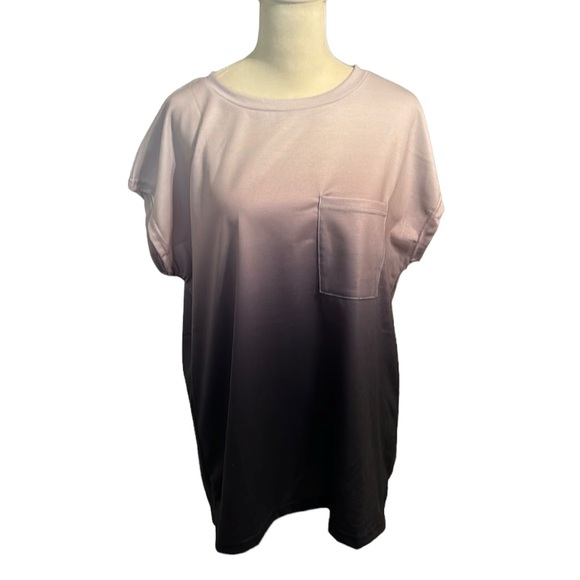 Tops - Ombré casual tshirt top size medium